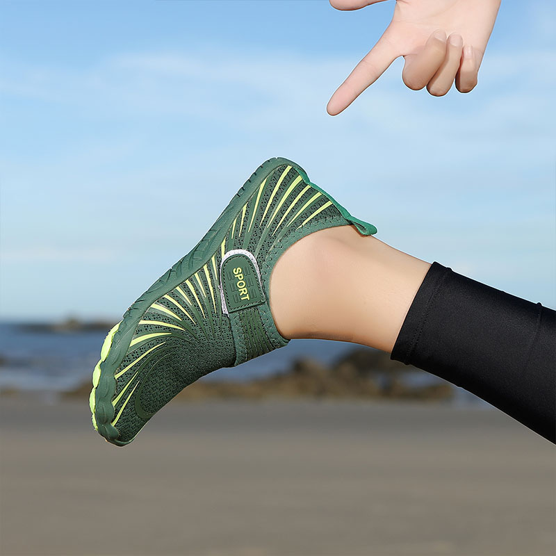 Barefoot-Water-Shoes-for-Summer-Beach-Walks7