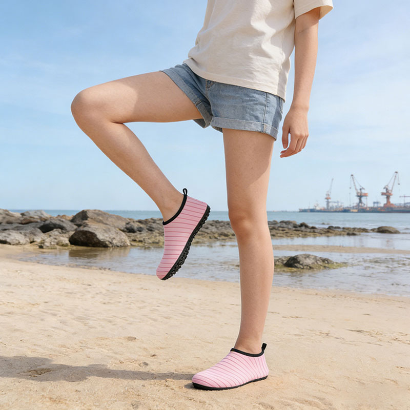 SF-820T Striped Fashion Swimming Shoes